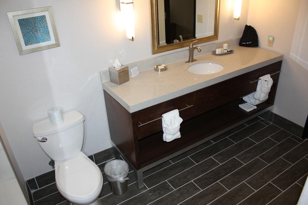 The Heritage Inn & Suites, Ascend Hotel Collection Garden City Eksteriør billede